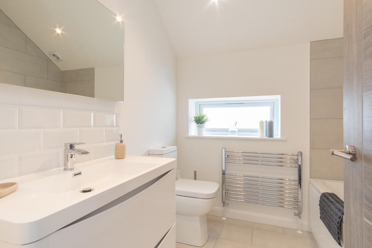 Snowdon Let, Brand New In The Heart Of *